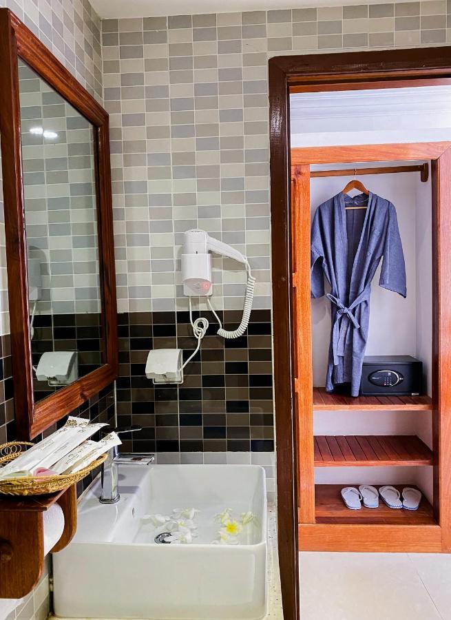 The Blanc Hotel 3*